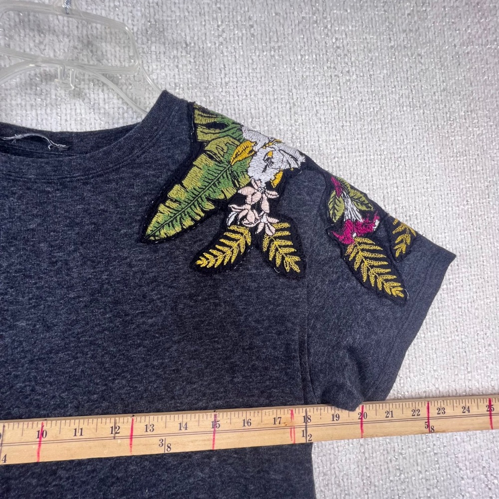 Zara Womens Charcoal Gray Embroidered Tropical Floral Shoulder T-Shirt Size M - Picture 4 of 8